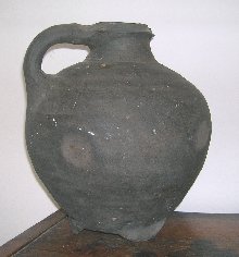 14e eeuwse schenkpot